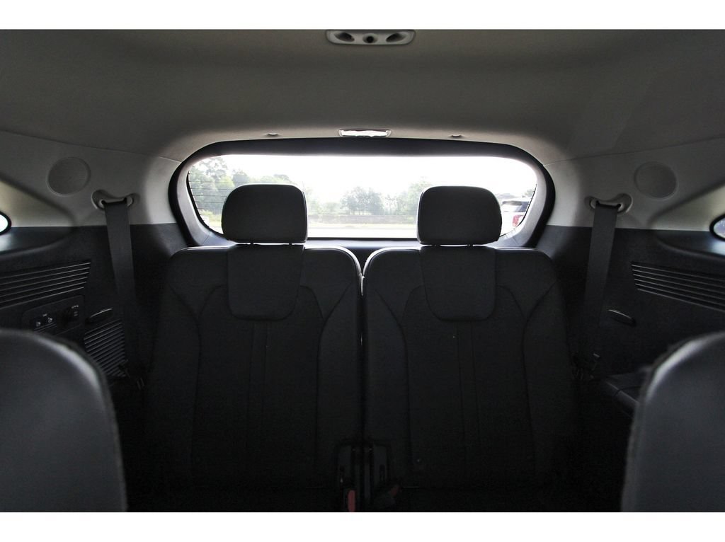 Used 2023 Kia Sorento SX AWD/4WD image 11