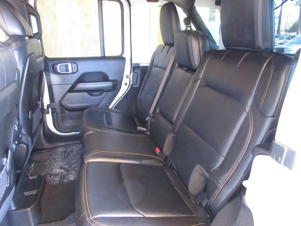 Used 2024 Jeep Wrangler Unlimited Sahara w/ Technology Group AWD/4WD image 27