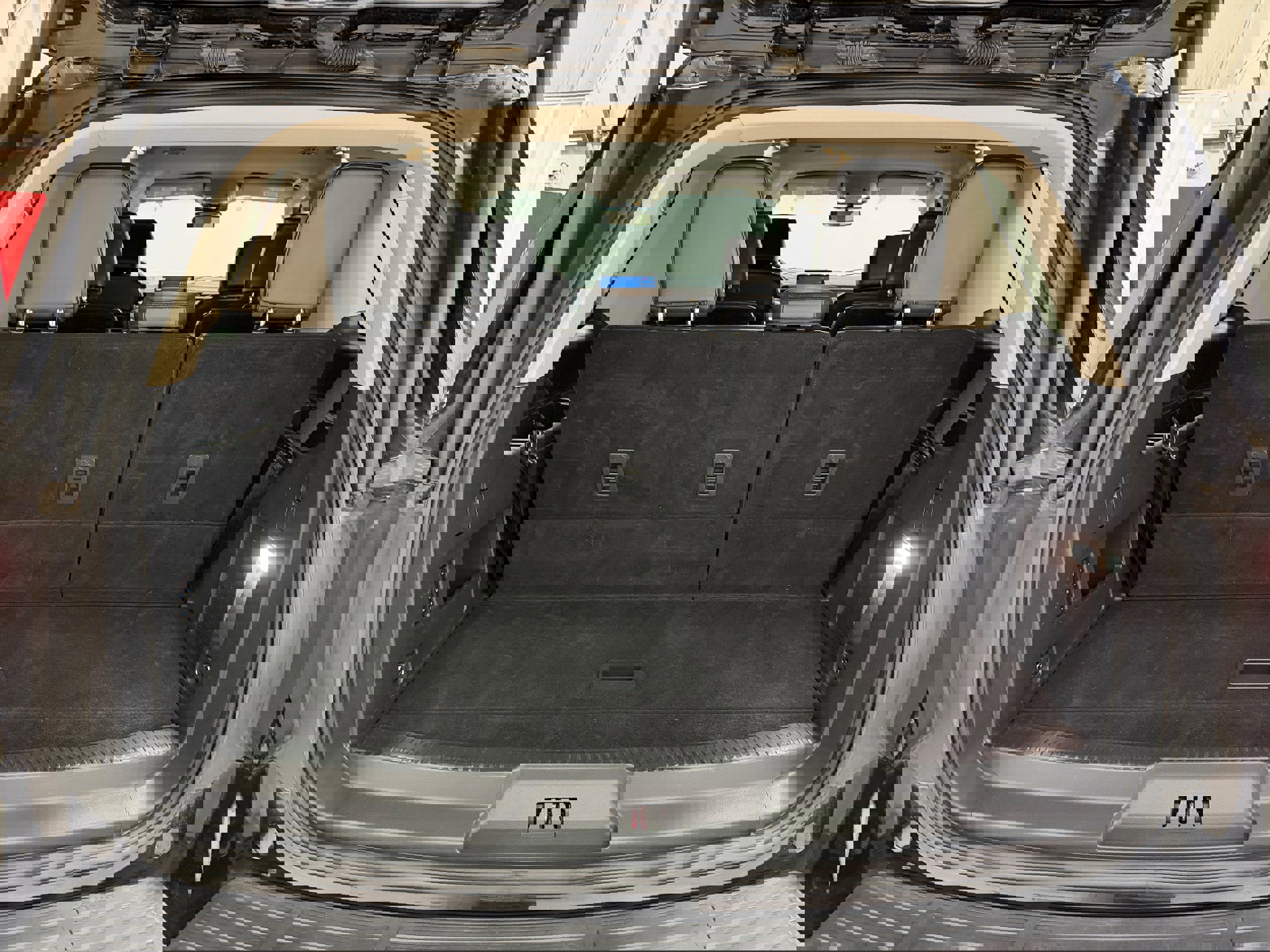 Certified 2024 Ford Expedition XLT image 33