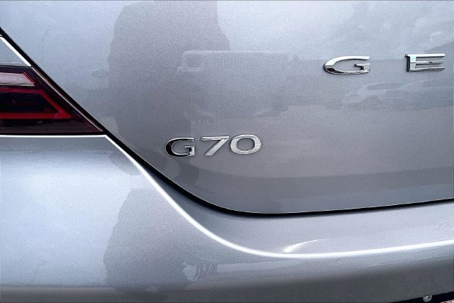 Used 2025 Genesis G70 2.5T RWD image 9