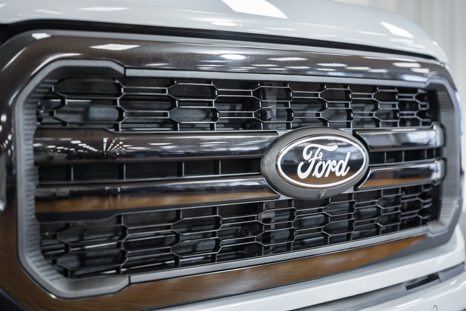 Certified 2025 Ford F150 Lariat AWD/4WD image 10