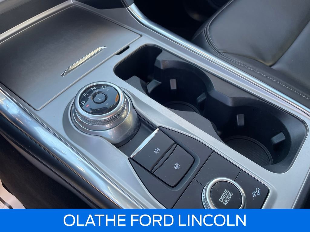 Certified 2022 Ford Explorer XLT w/ Equipment Group 202A image 14