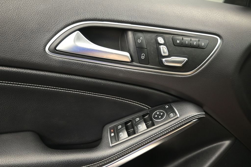 Used 2020 Mercedes-Benz GLA 250 4MATIC image 17