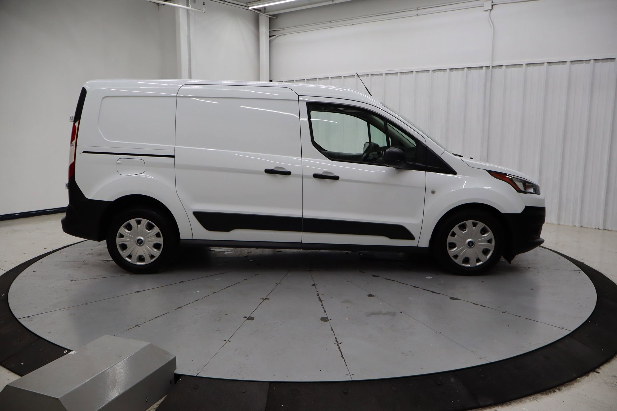 Certified 2023 Ford Transit Connect XL FWD image 6