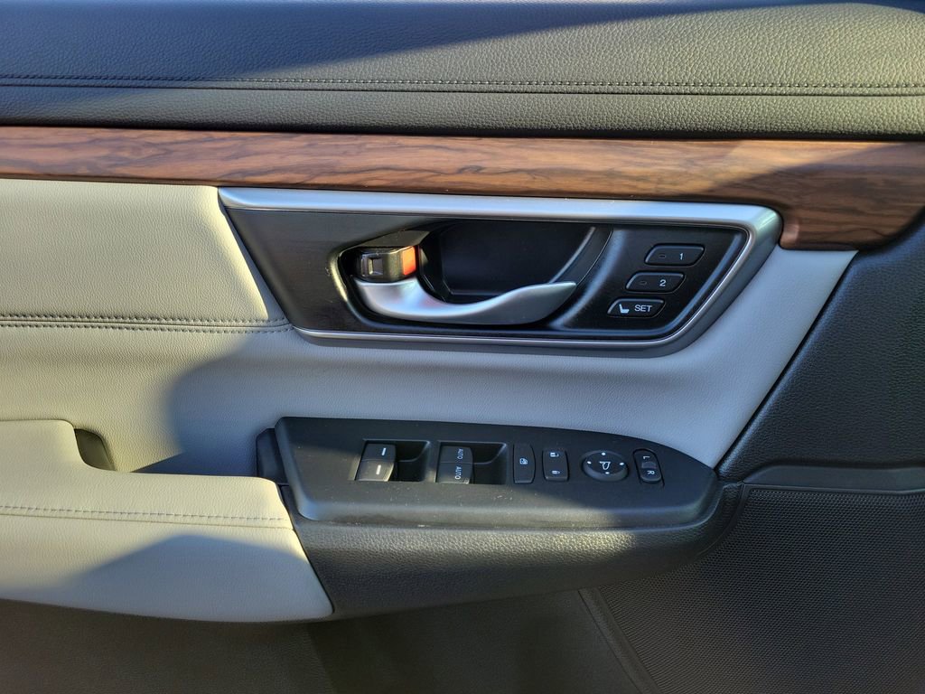 Used 2022 Honda CR-V Touring image 18