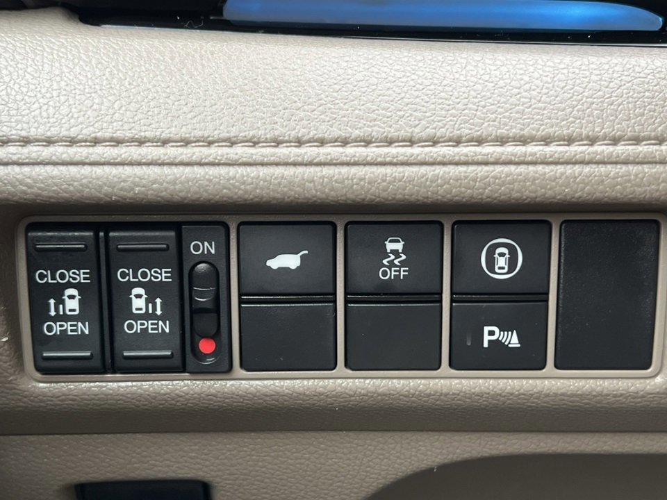 Used 2023 Honda Odyssey Touring image 25