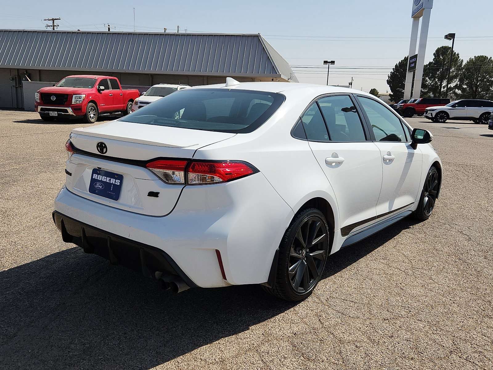 Used 2024 Toyota Corolla SE image 5