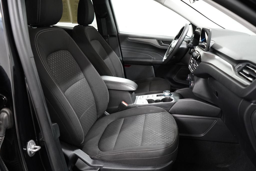Certified 2025 Ford Escape Active AWD/4WD image 29