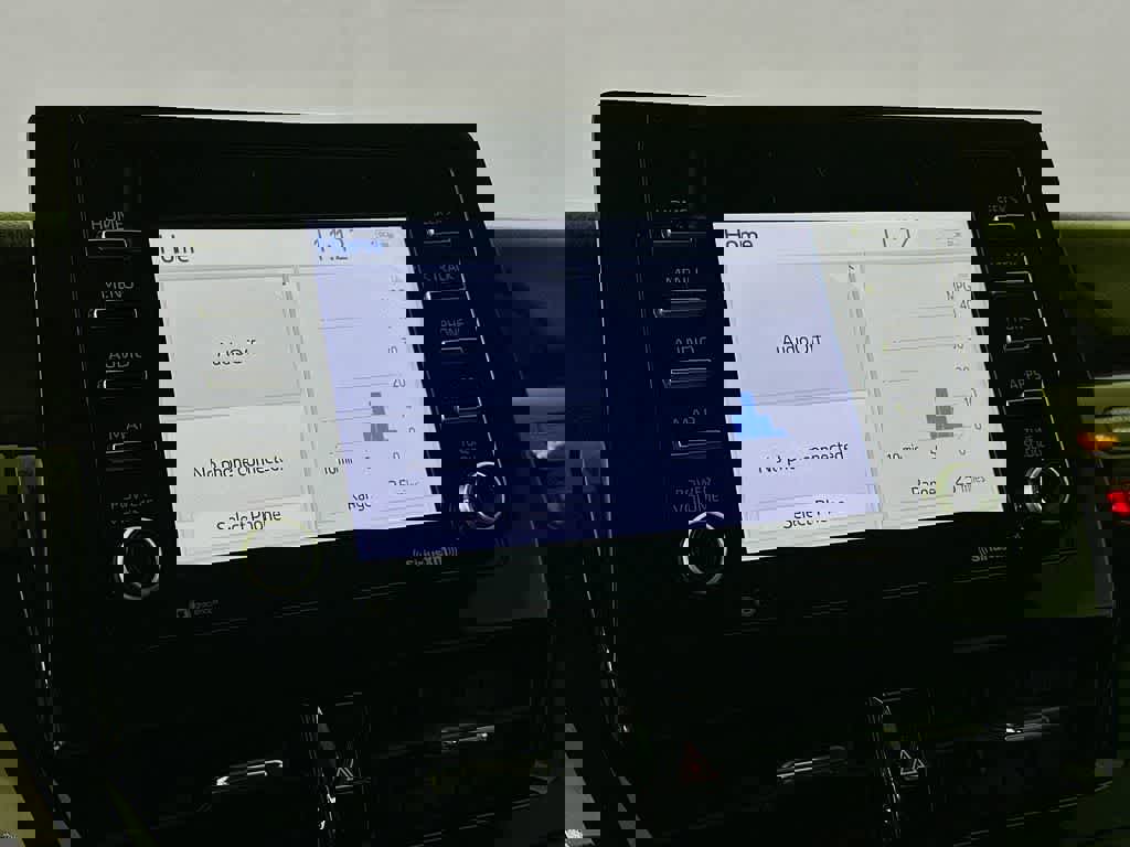 Used 2022 Toyota Camry LE image 16