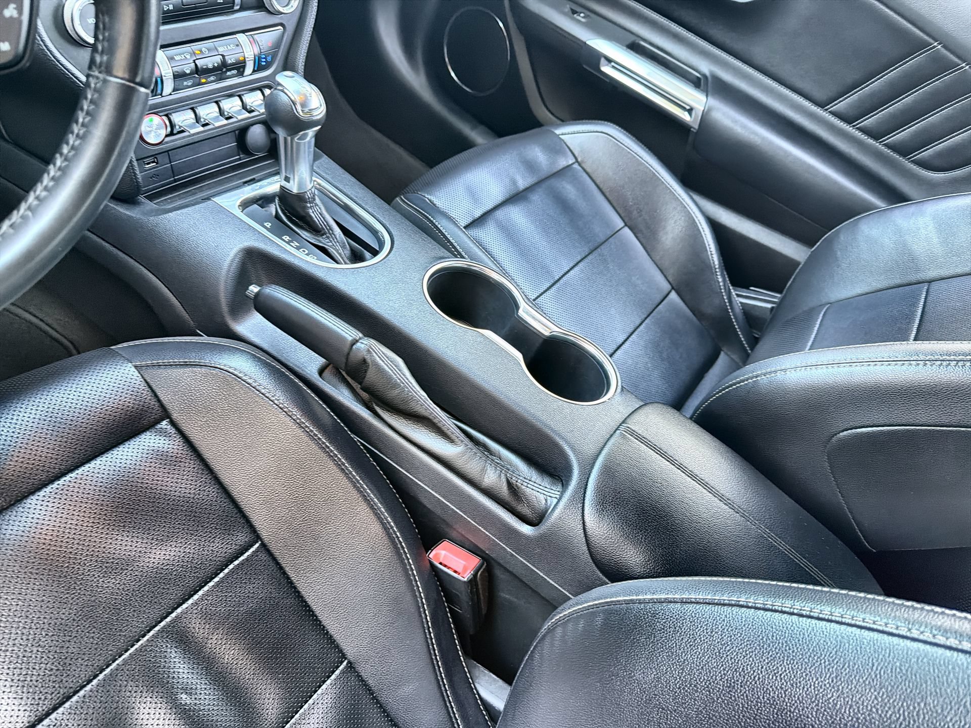 Certified 2022 Ford Mustang Premium RWD image 20