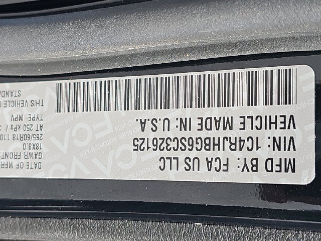 Used 2025 Jeep Grand Cherokee Limited AWD/4WD image 39