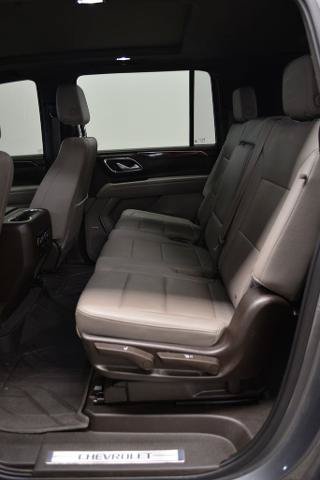 Used 2022 Chevrolet Suburban Z71 w/ Luxury Package AWD/4WD image 16