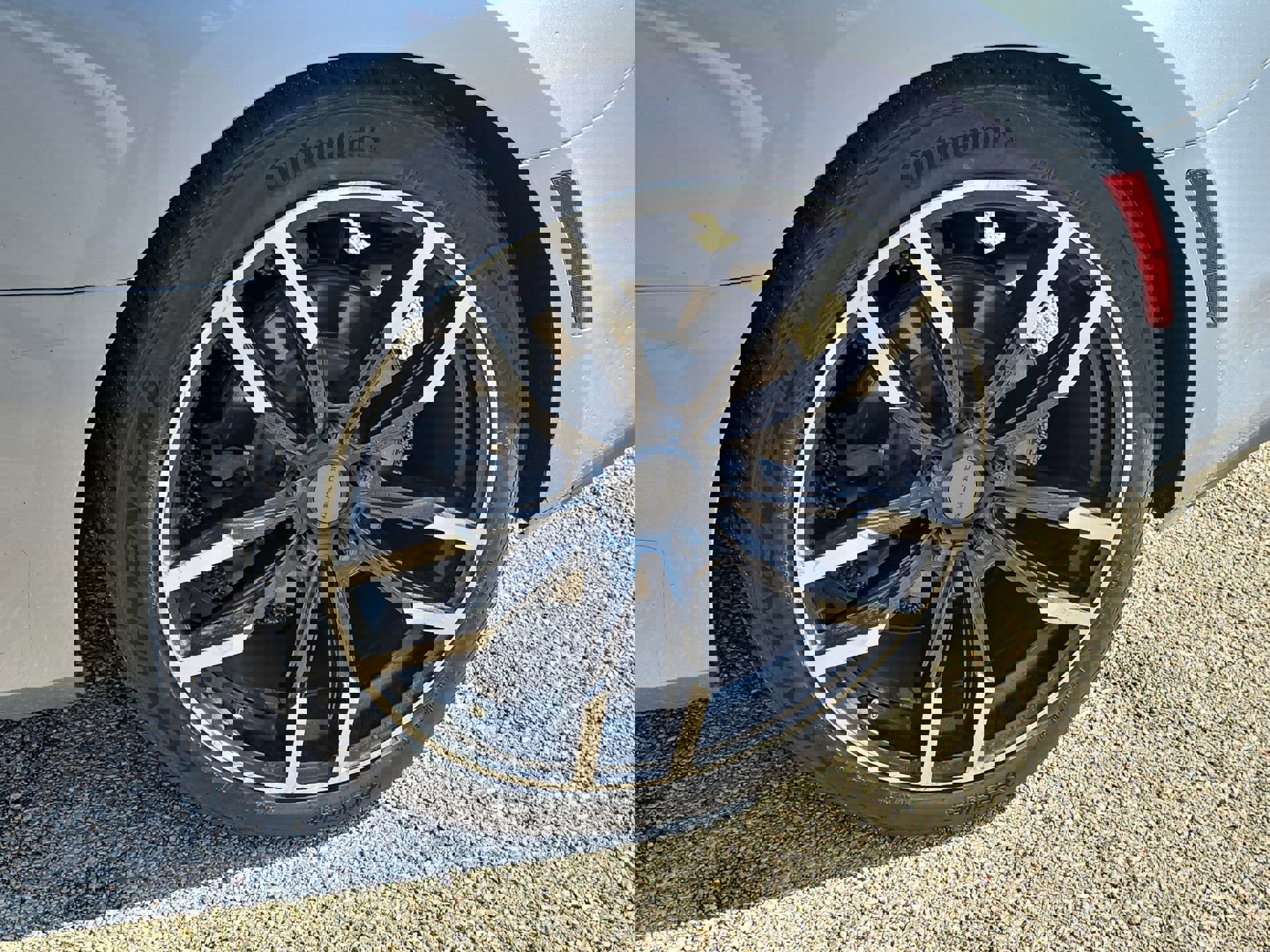 Used 2018 Chevrolet Camaro LT w/ RS Package image 10