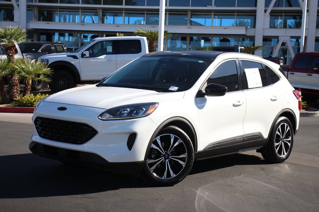 Certified 2022 Ford Escape SE w/ SE Sport Appearance Package FWD image 1