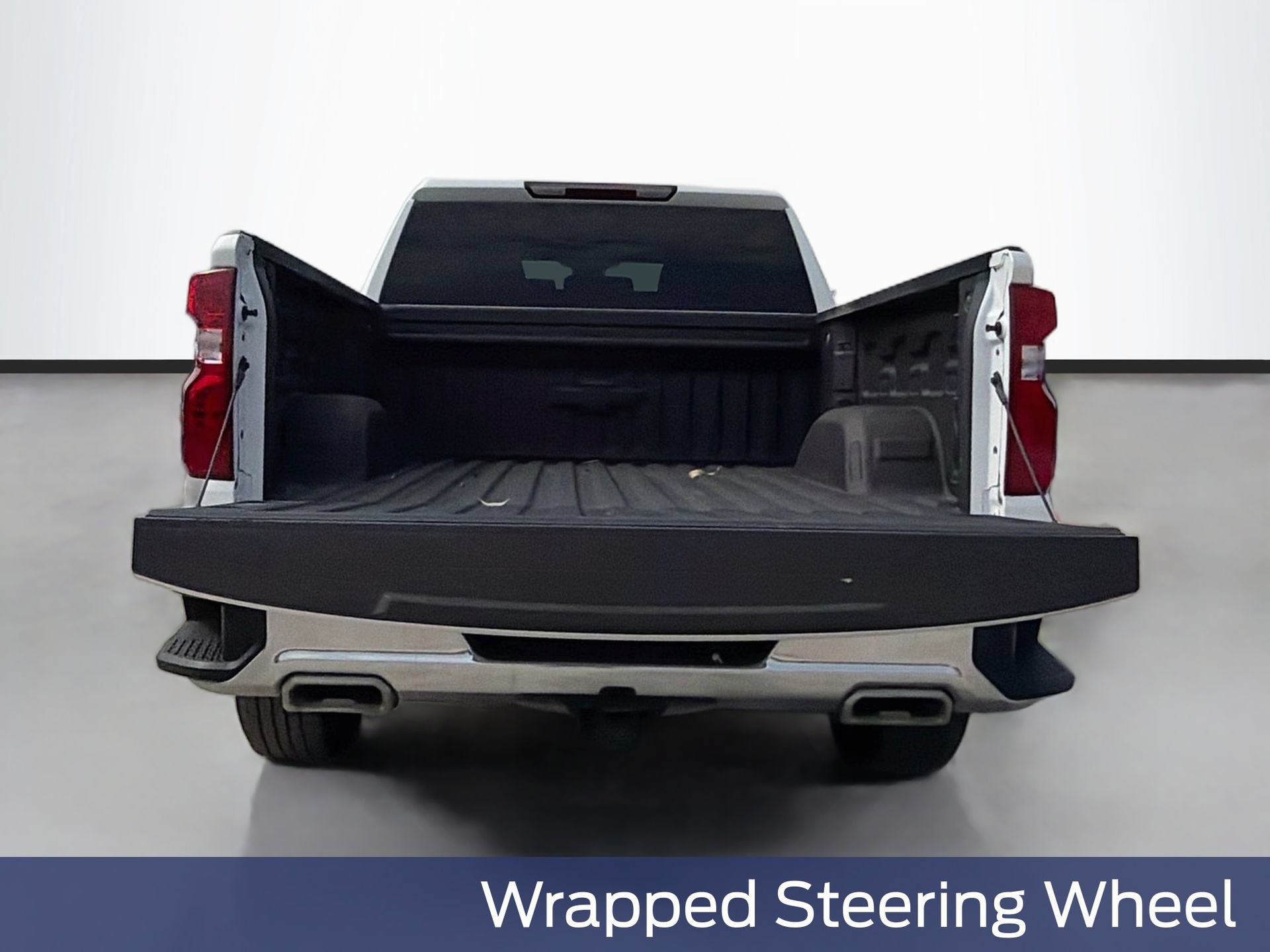 Used 2025 Chevrolet Silverado 1500 LT AWD/4WD image 31