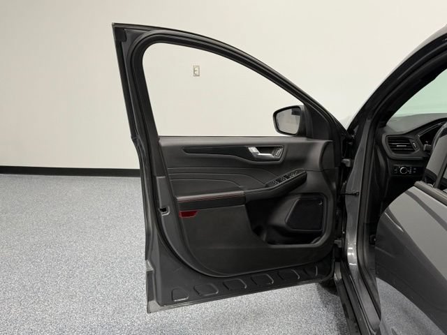 Certified 2024 Ford Escape ST-Line AWD/4WD image 14