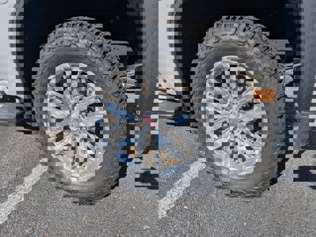 Used 2019 GMC Sierra 1500 SLT w/ SLT Premium Package image 31