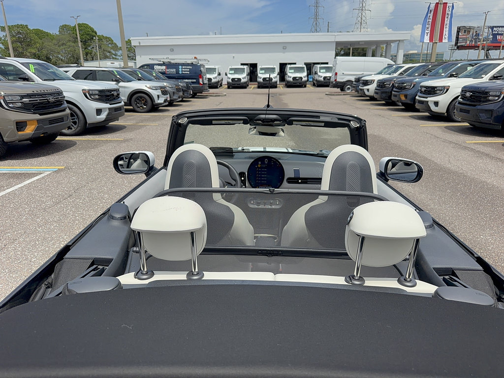 Used 2025 MINI Cooper S FWD image 17
