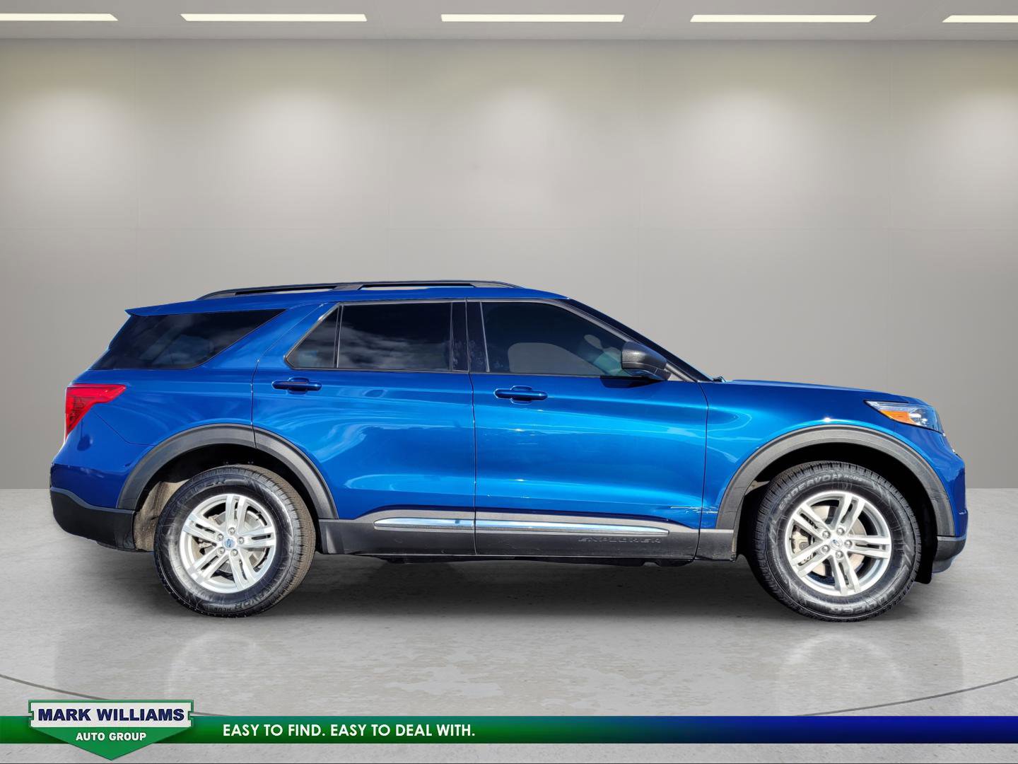 Certified 2023 Ford Explorer XLT AWD/4WD image 2