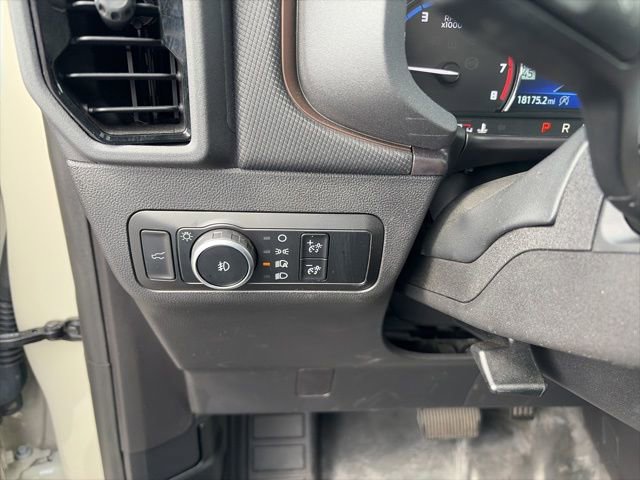 Certified 2024 Ford Bronco Sport Badlands w/ Premium Package AWD/4WD image 18