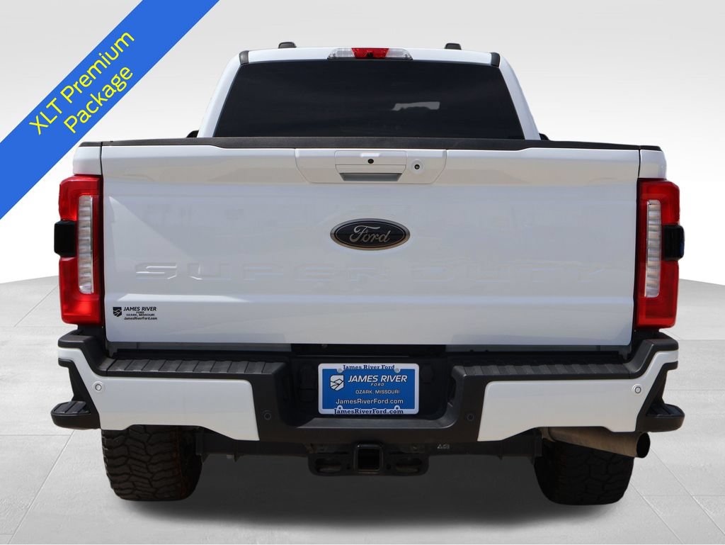 Certified 2025 Ford F250 XLT w/ Black Appearance Package AWD/4WD image 5