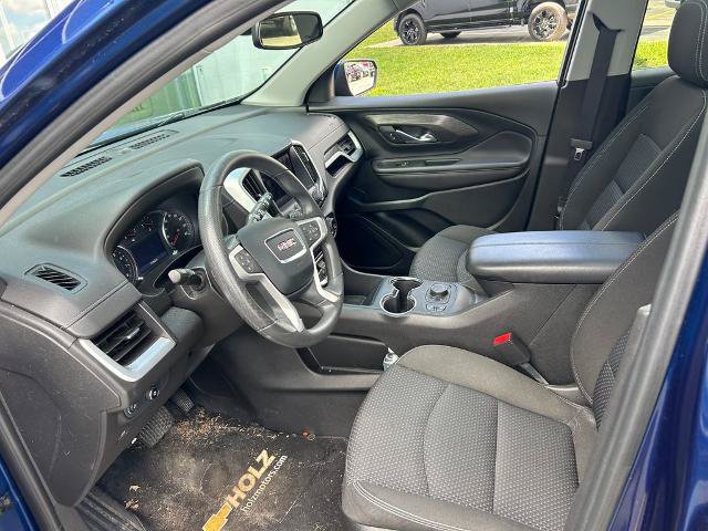 Used 2022 GMC Terrain SLE w/ Driver Convenience Package AWD/4WD image 2