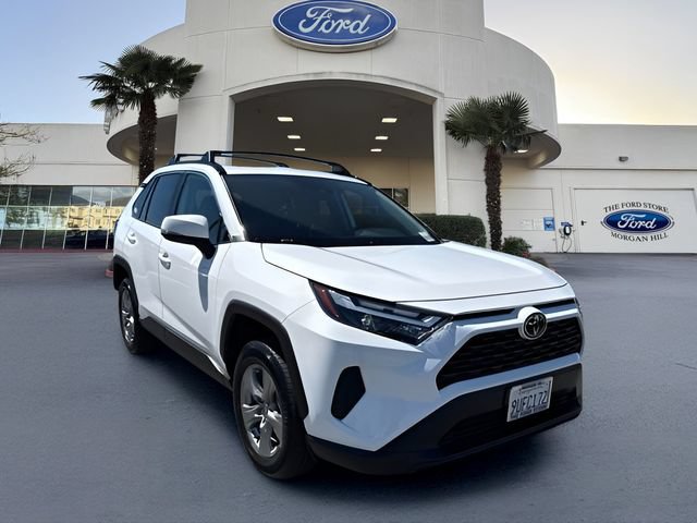 Used 2025 Toyota RAV4 XLE w/ Convenience Package AWD/4WD image 4