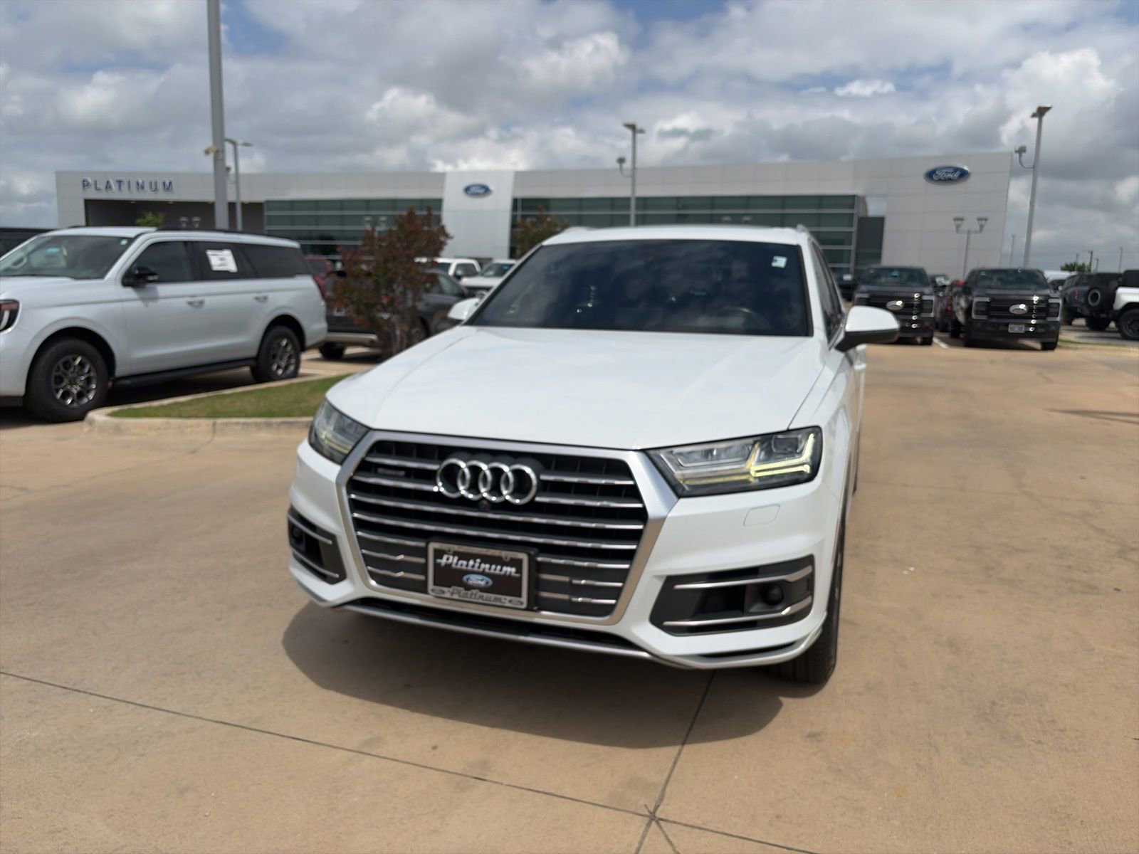 Used 2018 Audi Q7 3.0T Prestige AWD/4WD image 26