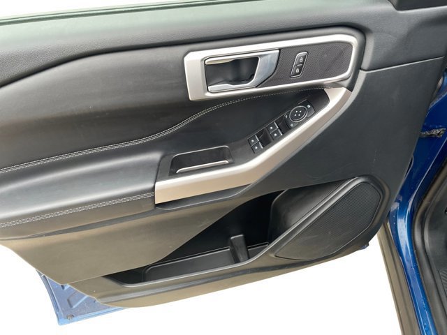 Certified 2023 Ford Explorer XLT w/ Equipment Group 202A image 17