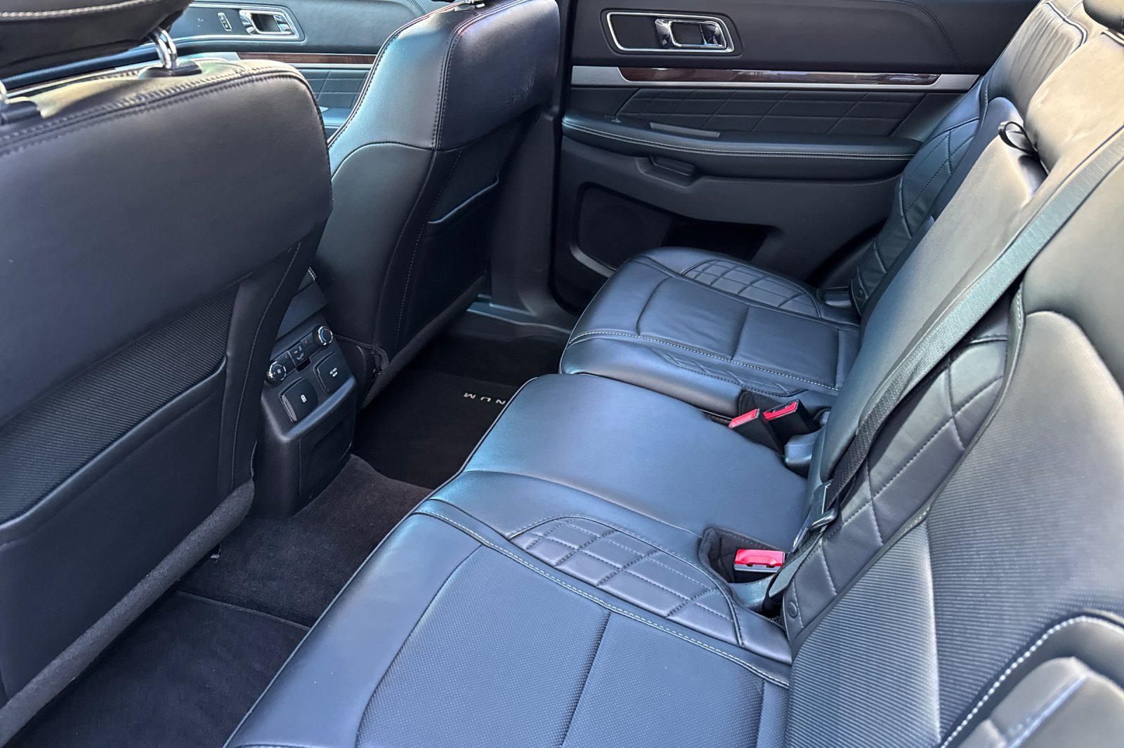 Certified 2017 Ford Explorer Platinum AWD/4WD image 12