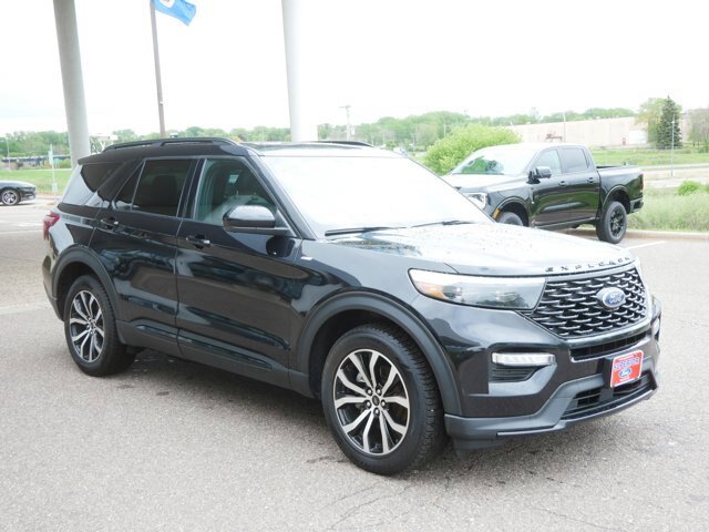 Certified 2022 Ford Explorer ST-Line w/ Class IV Trailer Tow Package AWD/4WD image 3