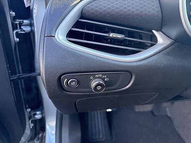 Used 2024 Chevrolet Malibu LT image 25