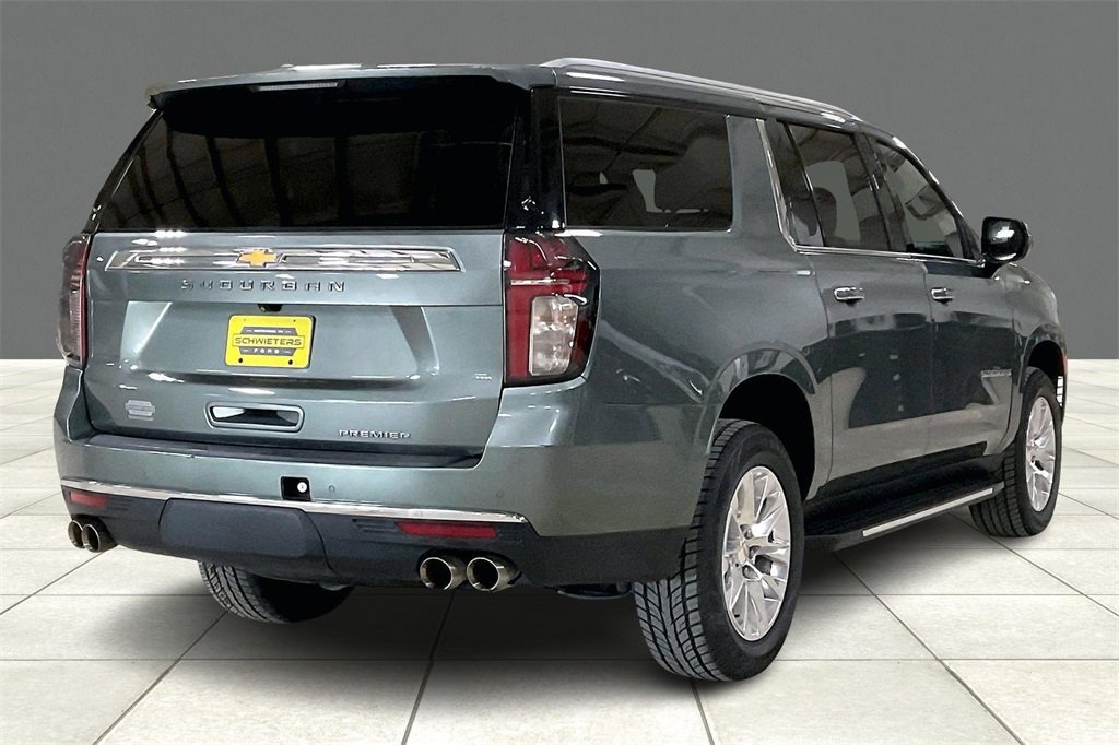 Used 2023 Chevrolet Suburban Premier image 4
