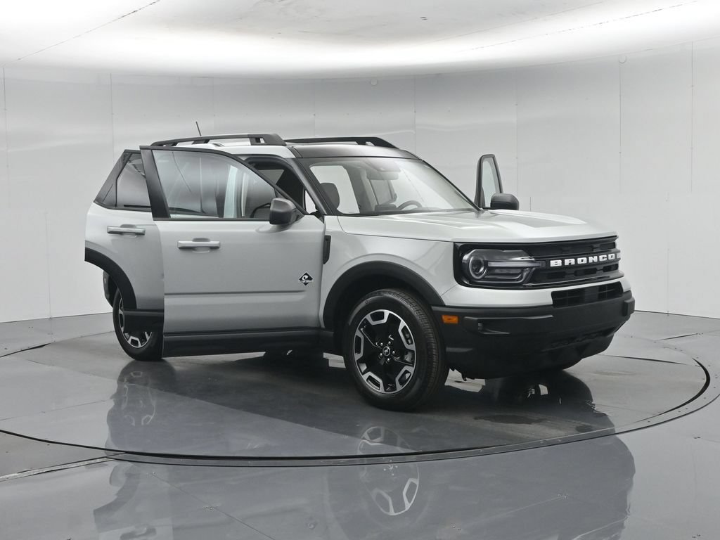 Certified 2023 Ford Bronco Sport Outer Banks w/ Tech Package AWD/4WD image 36