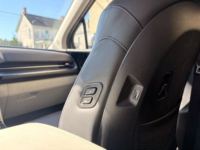 Used 2024 Kia Carnival SX Prestige FWD image 18