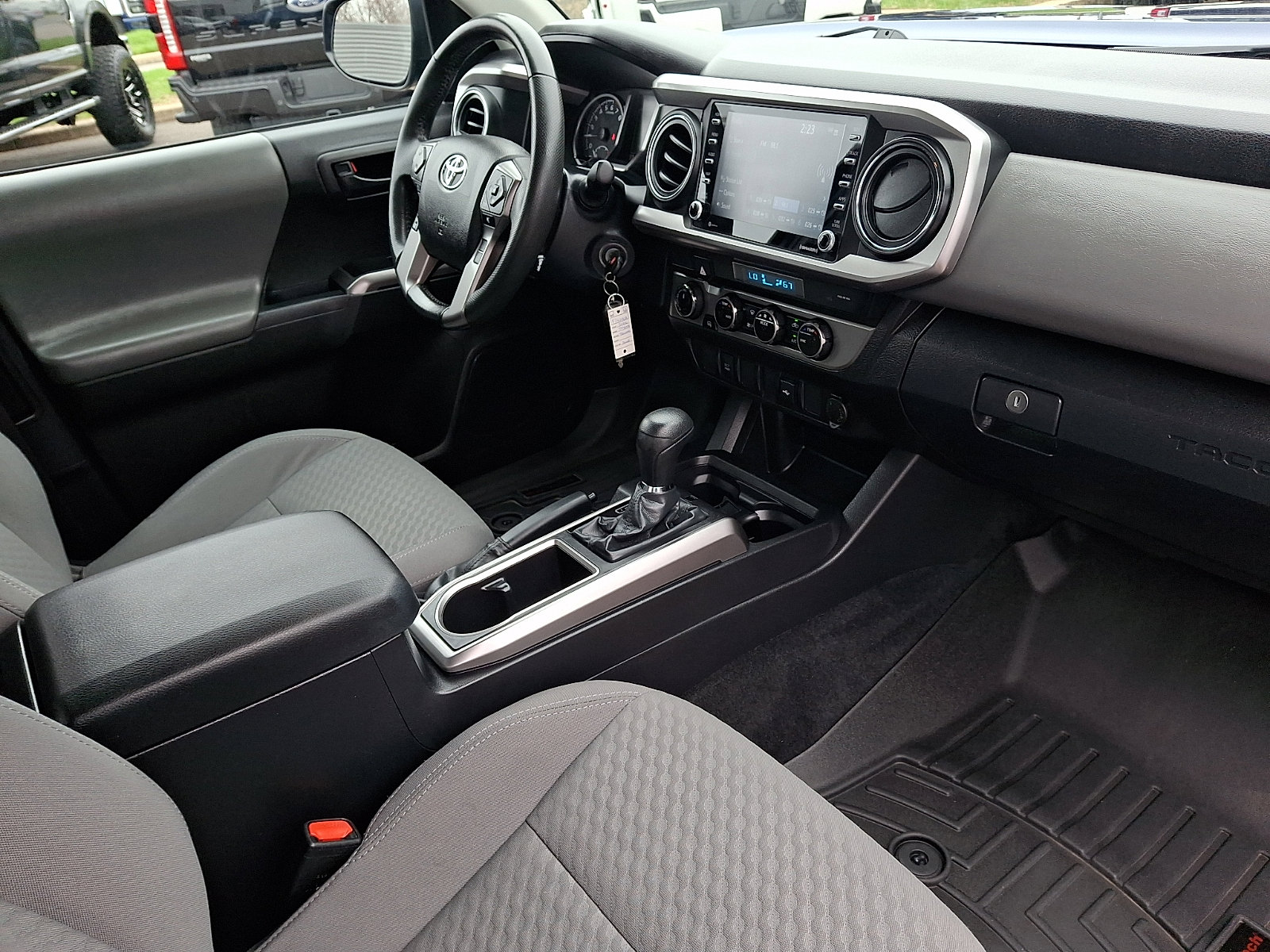 Used 2022 Toyota Tacoma SR5 image 11