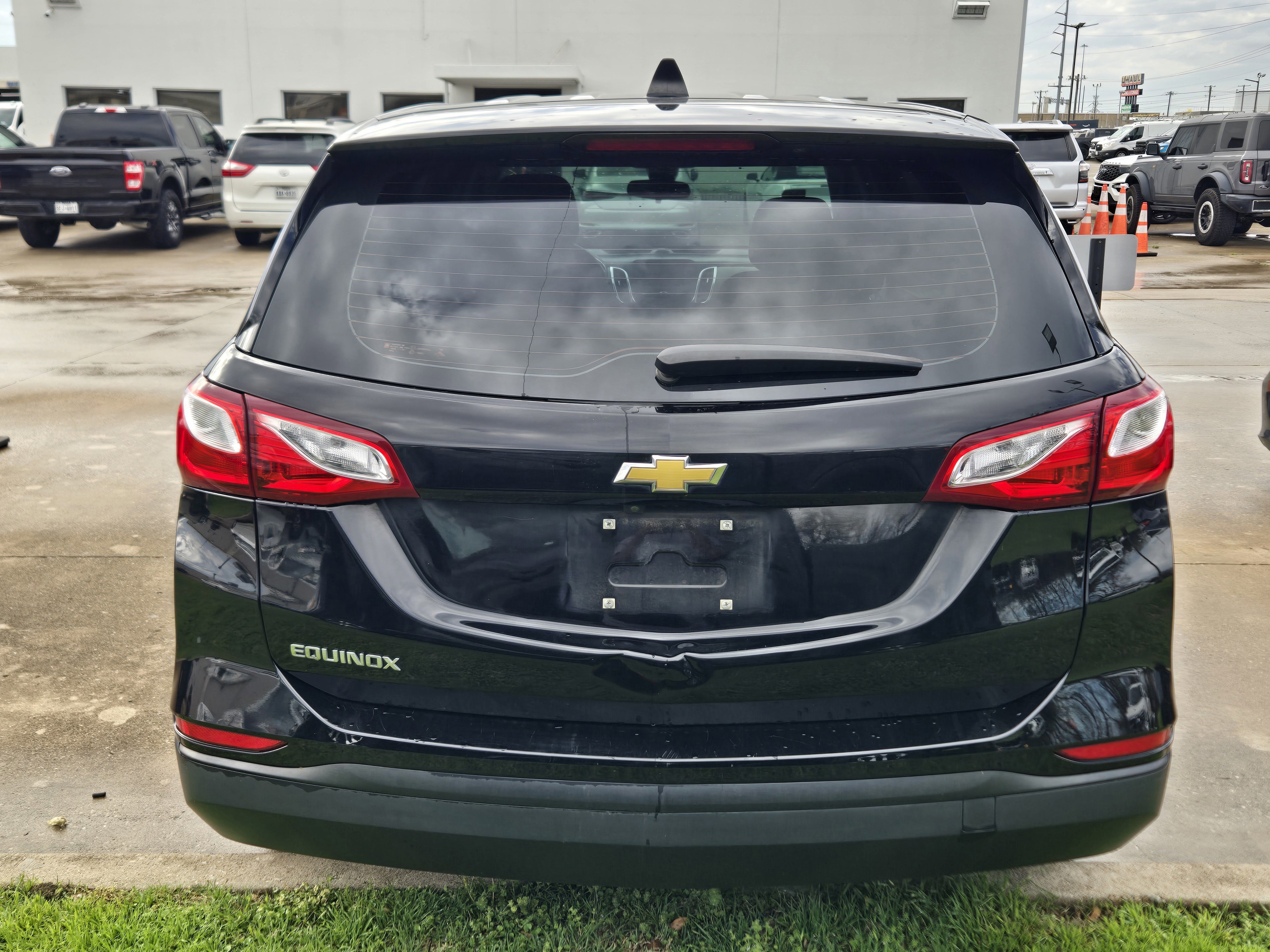 Used 2020 Chevrolet Equinox LS image 3