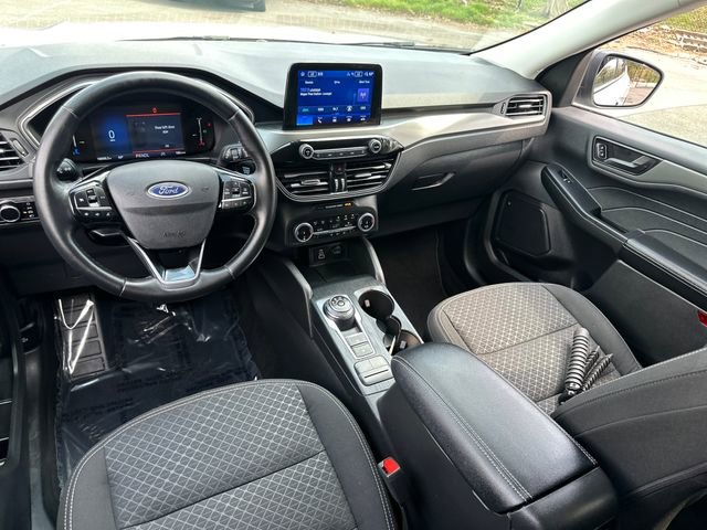 Certified 2025 Ford Escape Active w/ Cold Weather Package AWD/4WD image 28