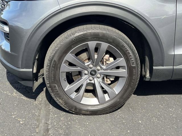 Certified 2023 Ford Explorer XLT w/ Equipment Group 202A AWD/4WD image 5