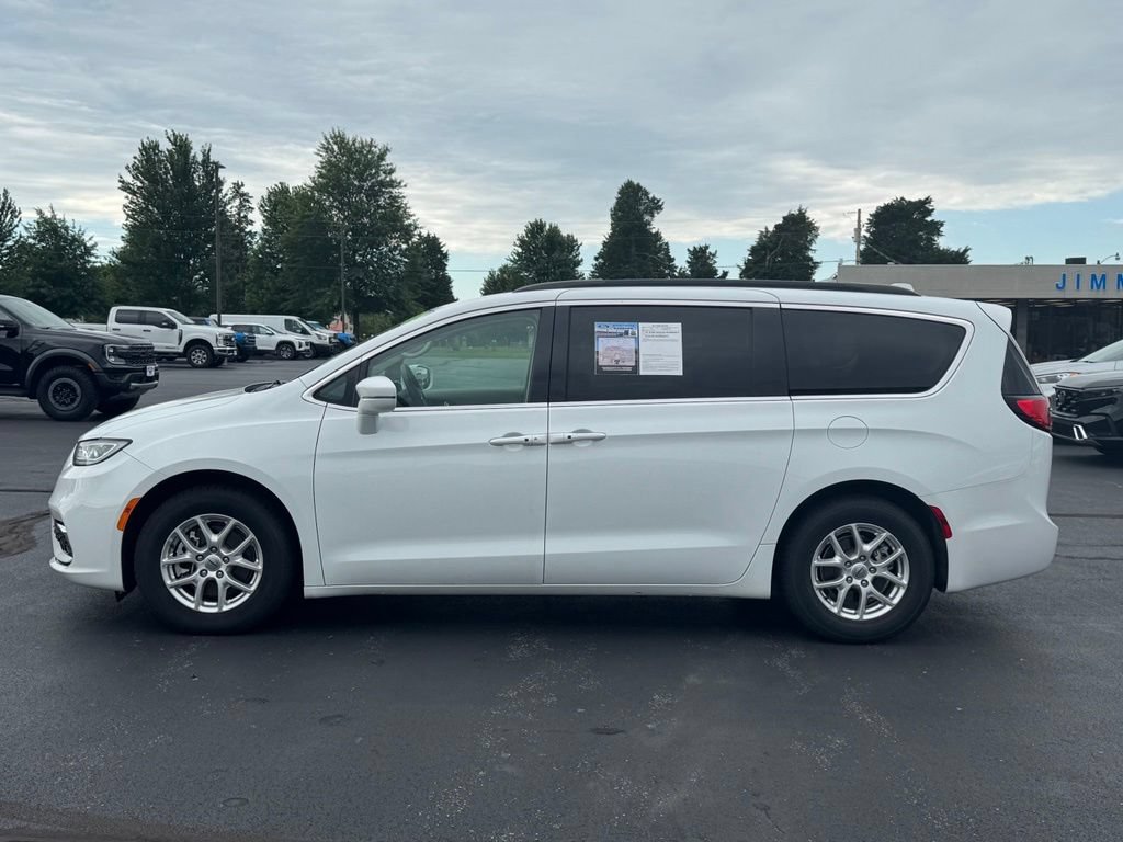 Used 2022 Chrysler Pacifica Touring-L FWD image 28