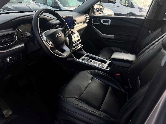 Certified 2022 Ford Explorer XLT w/ Equipment Group 202A image 12