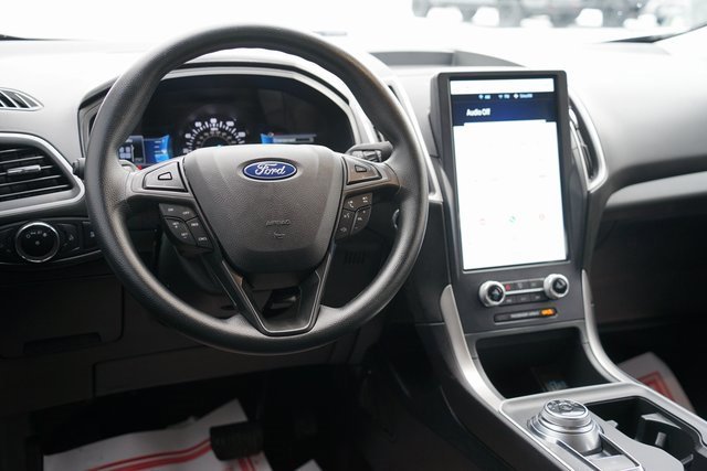 Certified 2023 Ford Edge SE image 10