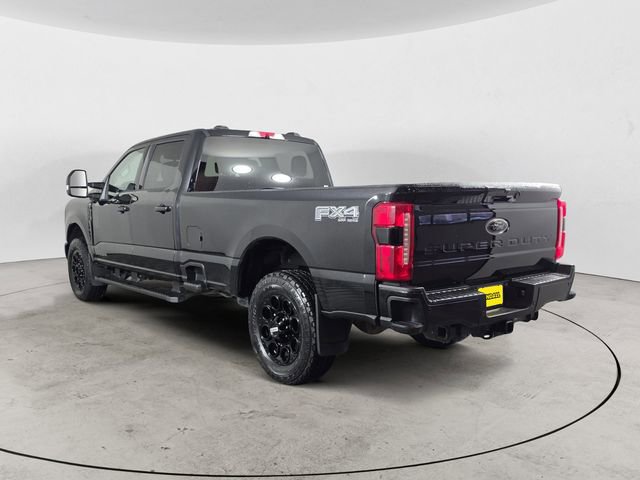 Certified 2025 Ford F350 Lariat w/ Black Appearance Package image 5