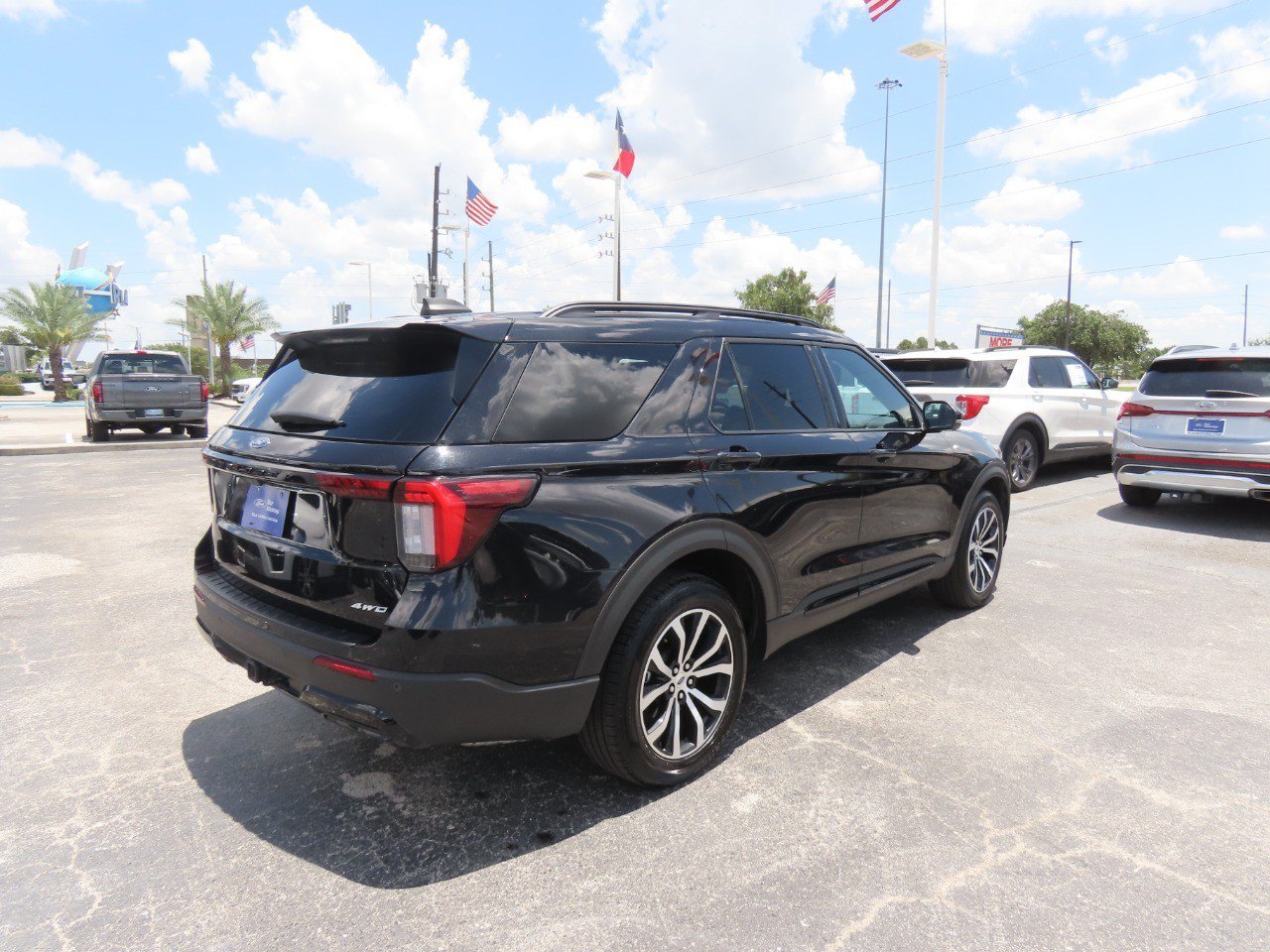 Certified 2025 Ford Explorer ST-Line AWD/4WD image 11
