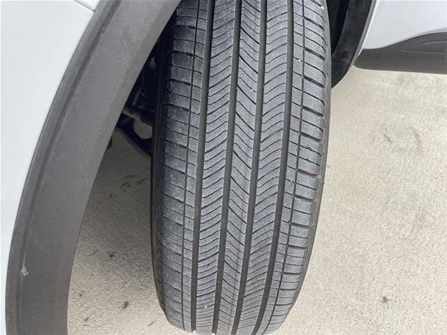Certified 2025 Ford Escape ST-Line Select AWD/4WD image 11