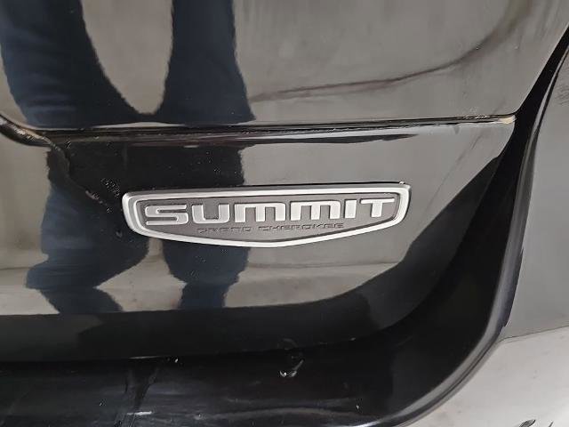 Used 2023 Jeep Grand Cherokee Summit w/ Luxury Tech Group V image 33