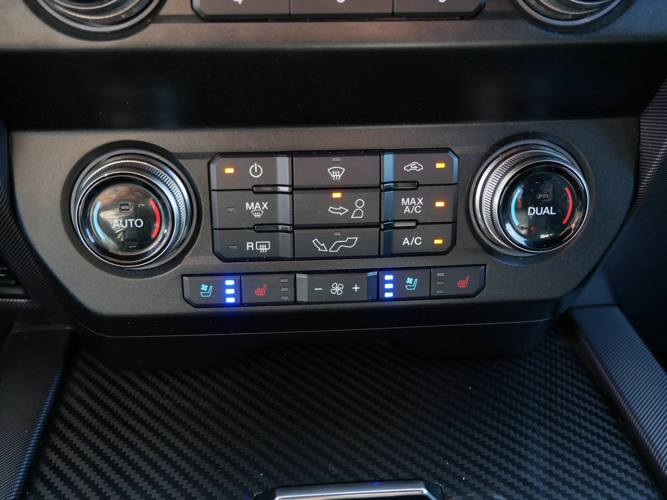 Certified 2020 Ford F150 Raptor w/ Equipment Group 802A Luxury AWD/4WD image 23