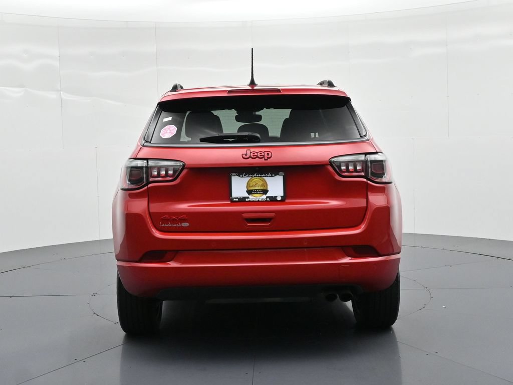 Used 2022 Jeep Compass Limited AWD/4WD image 7