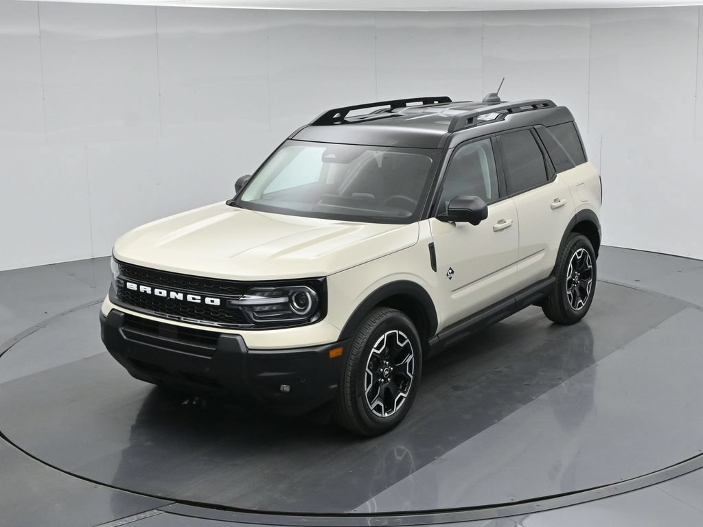 Certified 2025 Ford Bronco Sport Outer Banks w/ Outer Banks Tech Package+ AWD/4WD image 39