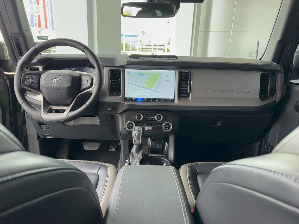 Certified 2025 Ford Bronco Outer Banks w/ Sasquatch Package image 28